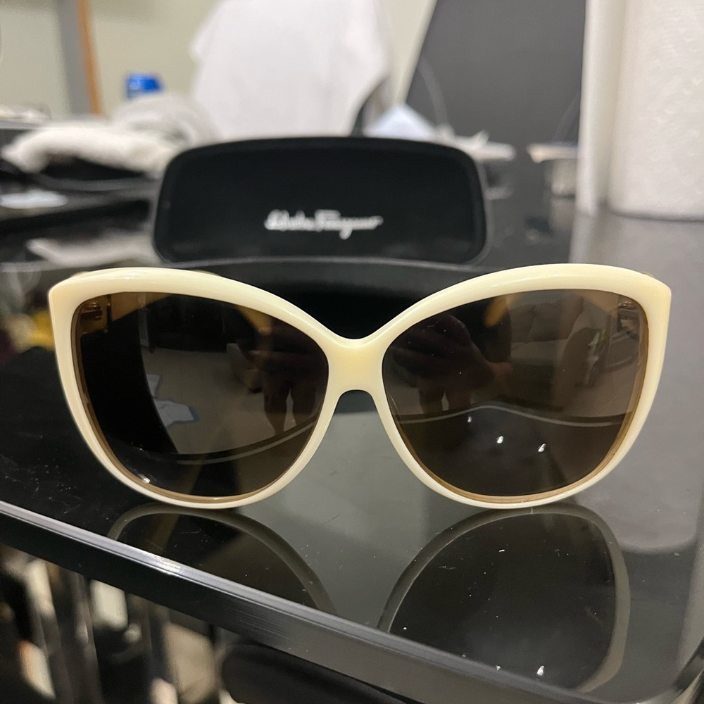 Salvatore ferragamo sunglasses